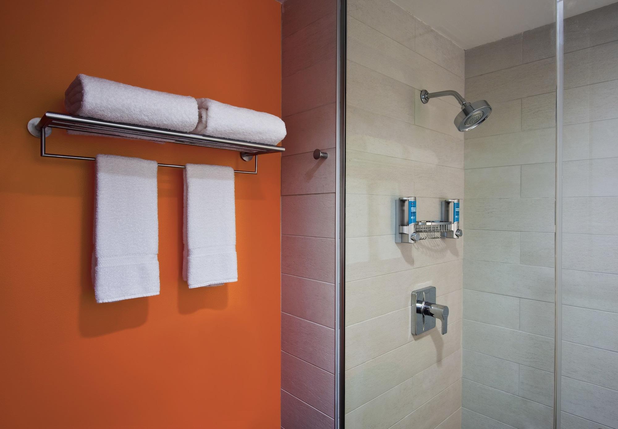 Aloft Downtown Hotel