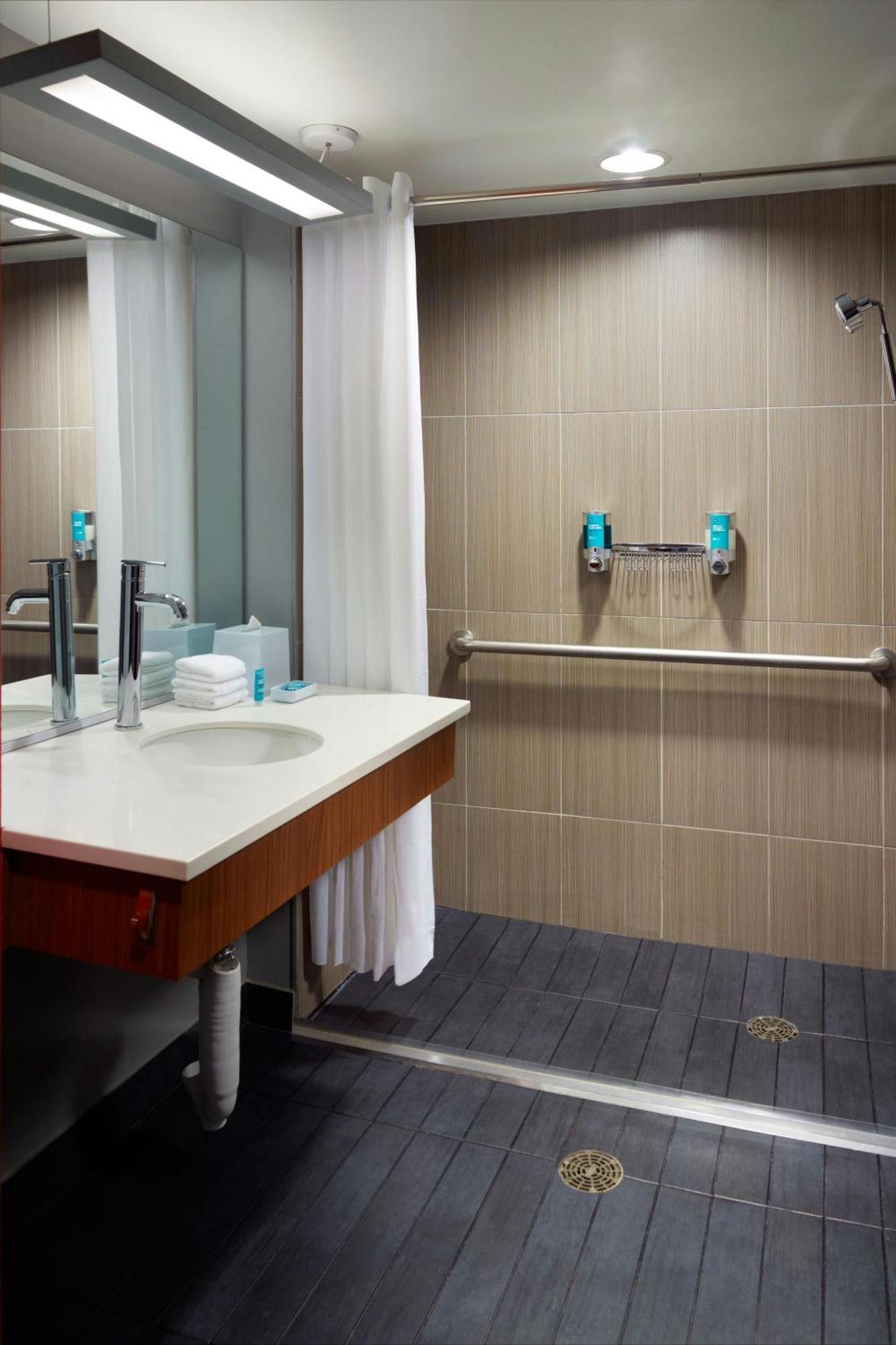 Hotel Aloft Downtown 4*