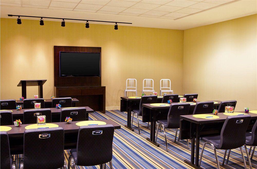 Aloft Downtown 4*